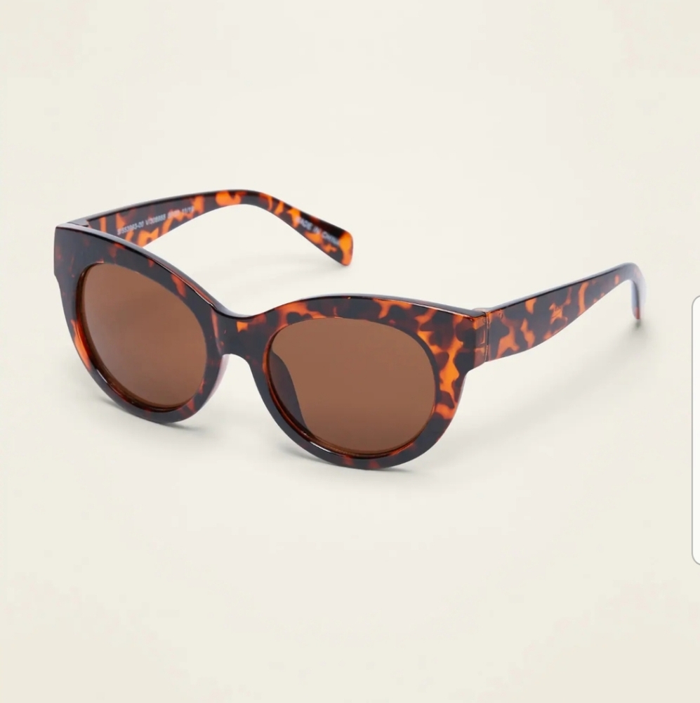 Old Navy Tortoiseshell Sunglasses - Picture 1 of 2